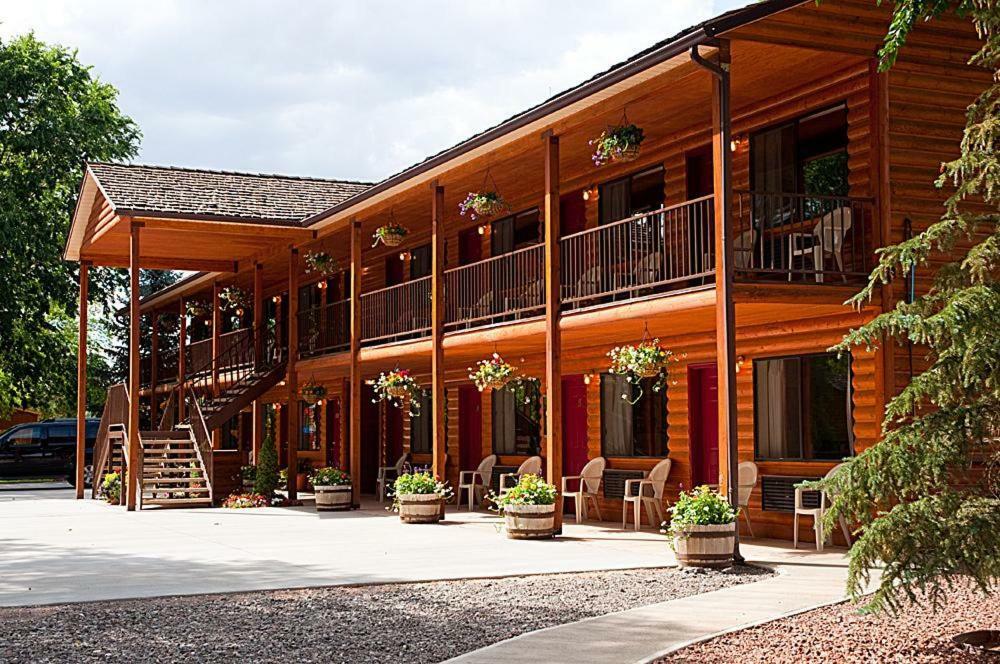 Austin'S Chuckwagon Motel Torrey Exterior photo